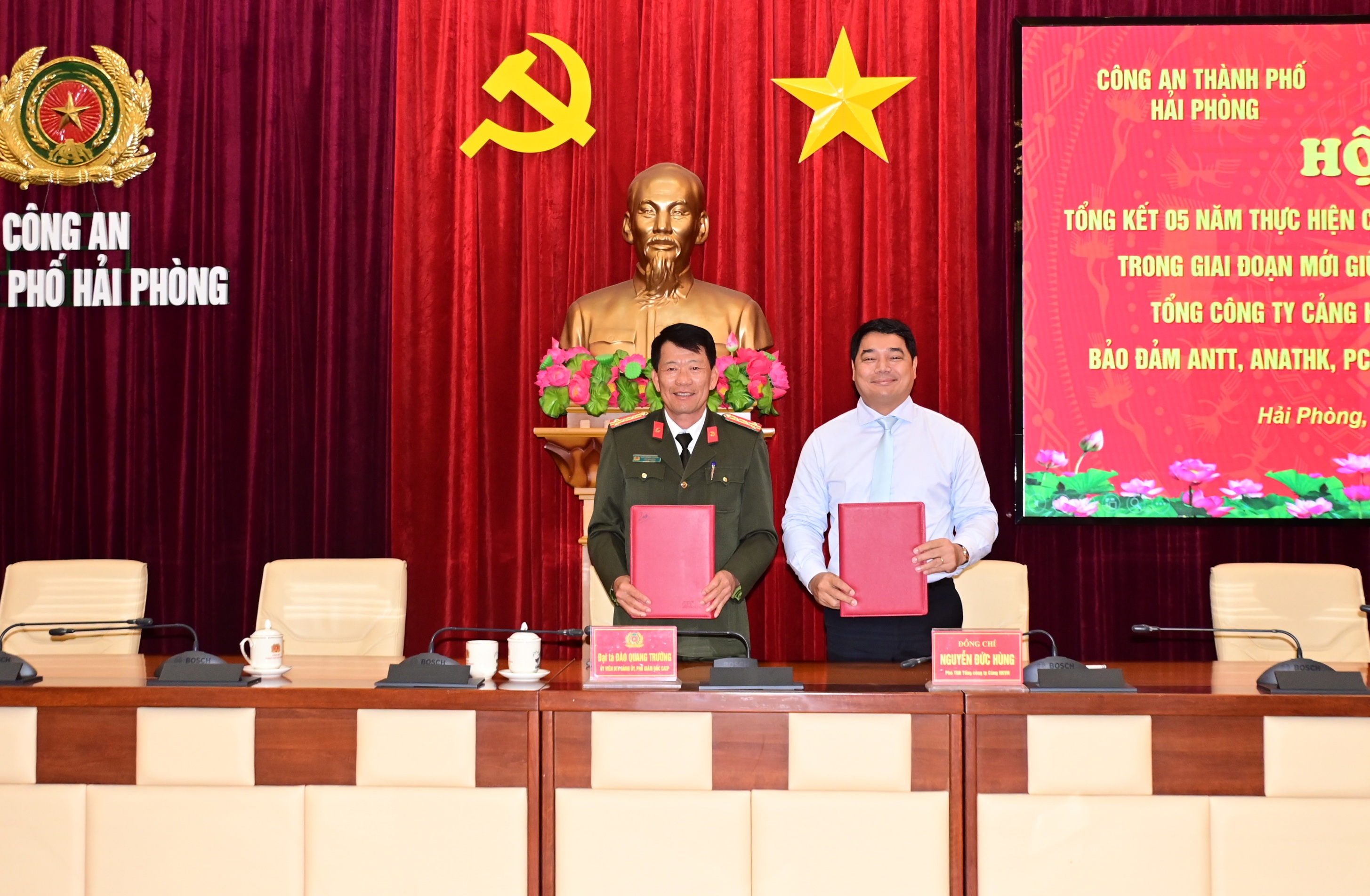 Ký Quy chế phối hợp bảo đảm ANTT, an ninh an toàn hàng không, phòng chống khủng bố tại Cảng hàng không Quốc tế Cát Bi